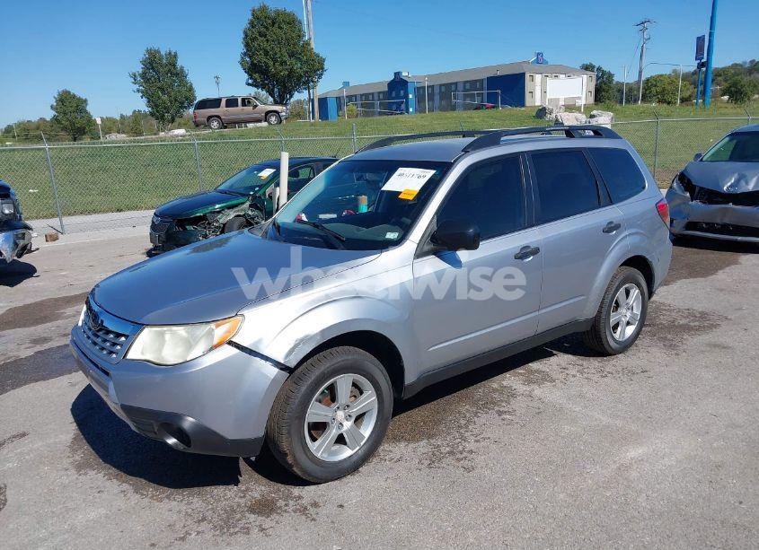 Photo 2 of 2013 Subaru Forester 2.5X (VIN JF2SHABC4DH430623)