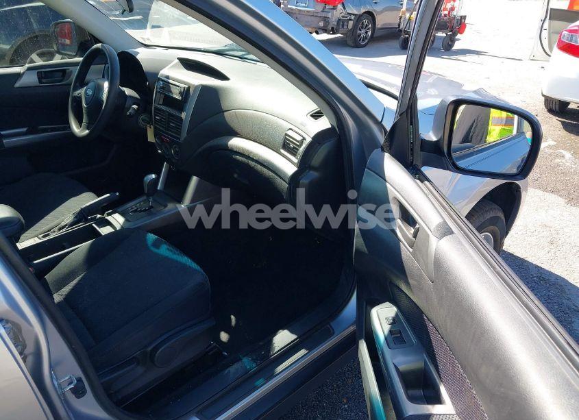 Photo 5 of 2013 Subaru Forester 2.5X (VIN JF2SHABC4DH430623)