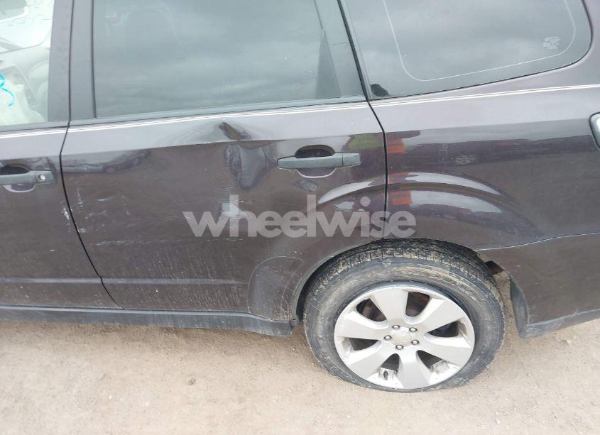 Photo 14 of 2013 Subaru Forester 2.5X (VIN JF2SHABC4DH445557)