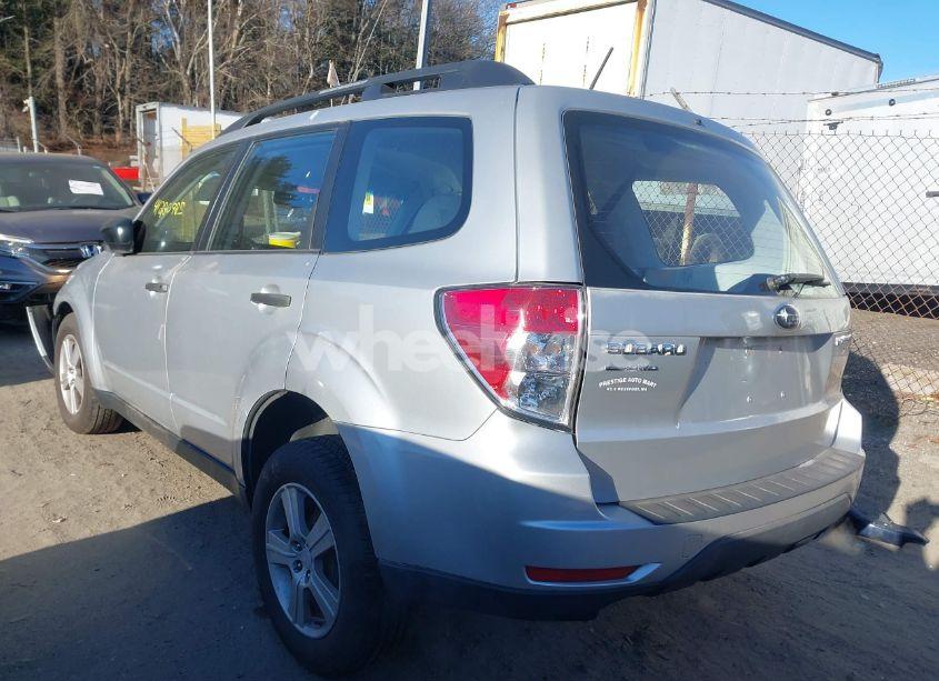 Photo 3 of 2011 Subaru Forester 2.5X (VIN JF2SHABC5BH701329)