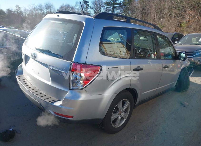 Photo 4 of 2011 Subaru Forester 2.5X (VIN JF2SHABC5BH701329)