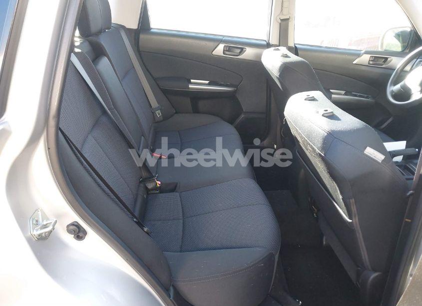 Photo 8 of 2011 Subaru Forester 2.5X (VIN JF2SHABC5BH701329)