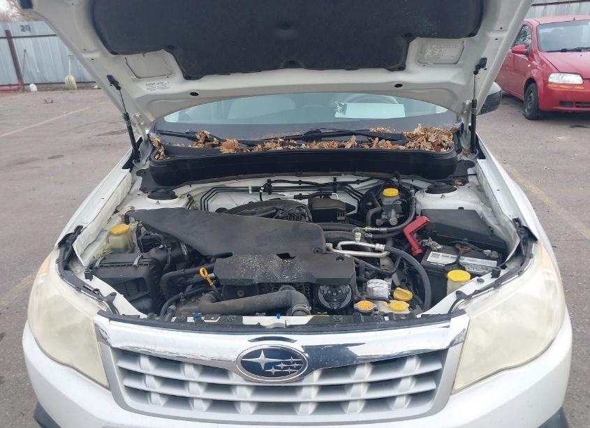 Photo 10 of 2011 Subaru Forester 2.5X (VIN JF2SHABC5BH707468)