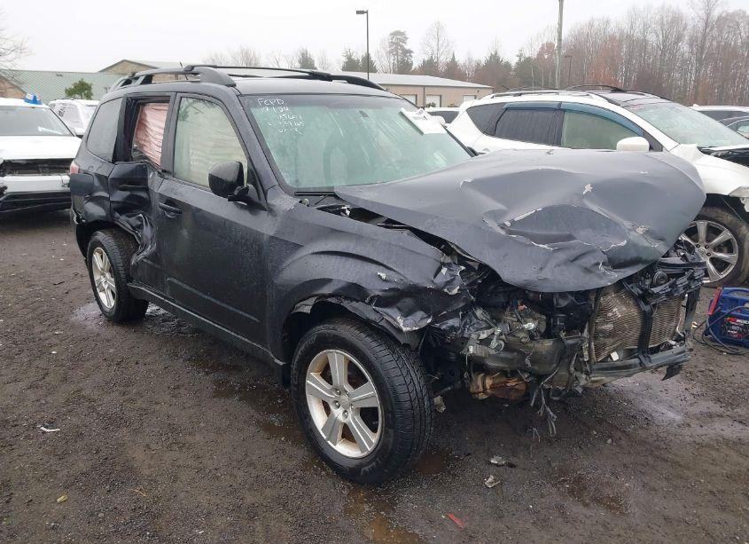 2012 Subaru Forester 2.5X (VIN JF2SHABC5CG452165) main photo