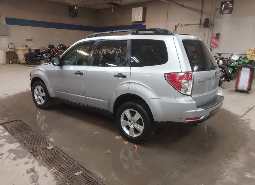 Photo 3 of 2012 Subaru Forester 2.5X (VIN JF2SHABC5CG469578)