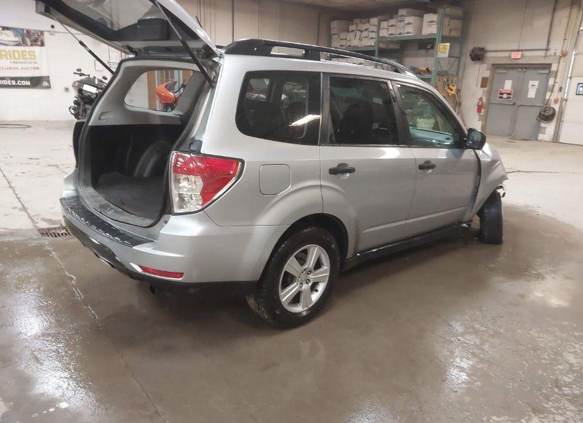 Photo 4 of 2012 Subaru Forester 2.5X (VIN JF2SHABC5CG469578)