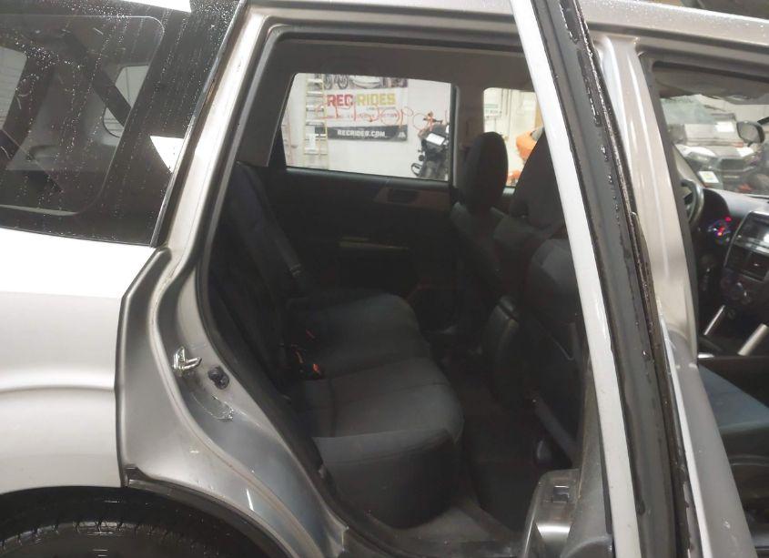 Photo 8 of 2012 Subaru Forester 2.5X (VIN JF2SHABC5CG469578)