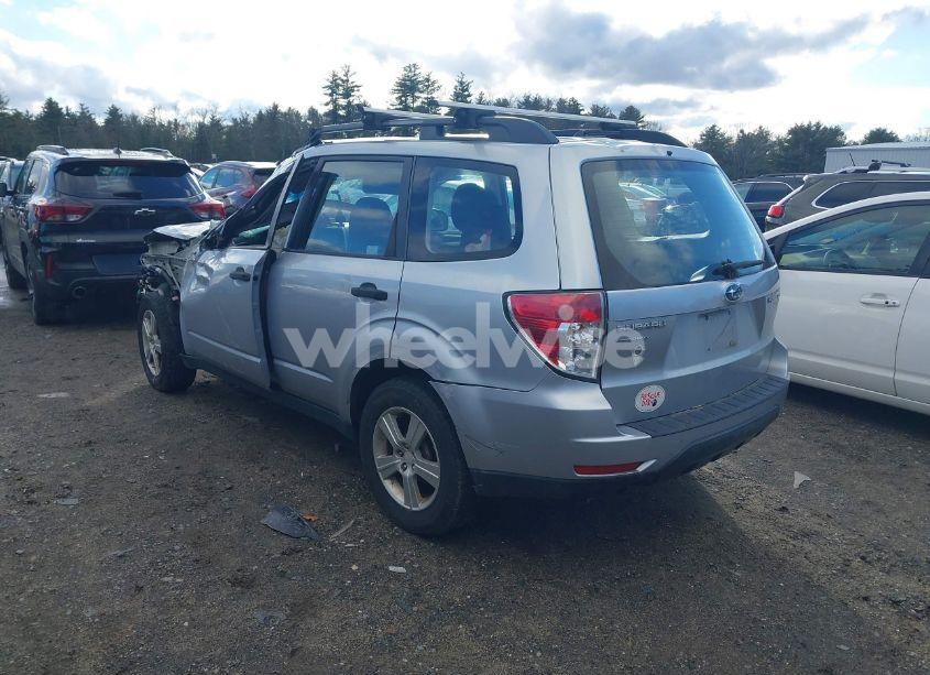 Photo 3 of 2012 Subaru Forester 2.5X (VIN JF2SHABC5CH405499)