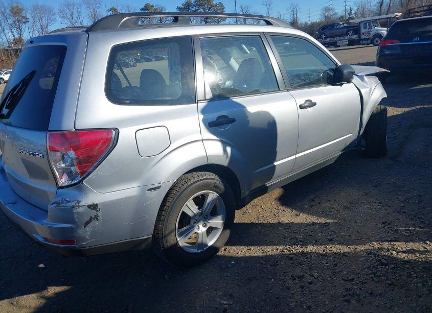 Photo 4 of 2012 Subaru Forester 2.5X (VIN JF2SHABC5CH429530)