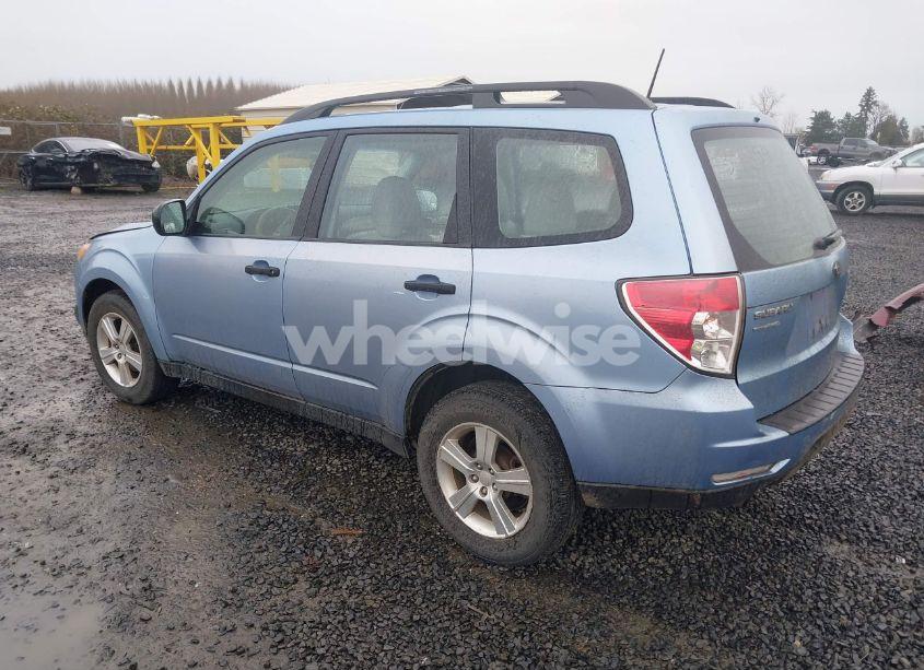 Photo 3 of 2012 Subaru Forester 2.5X (VIN JF2SHABC5CH470482)