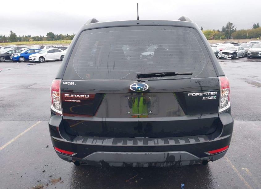 Photo 16 of 2013 Subaru Forester 2.5X (VIN JF2SHABC5DH407058)
