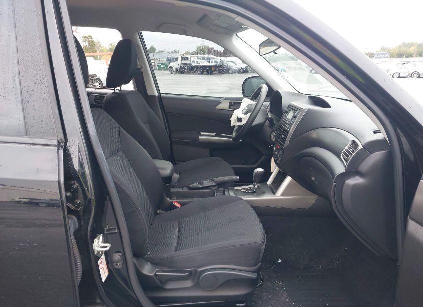 Photo 5 of 2013 Subaru Forester 2.5X (VIN JF2SHABC5DH407058)