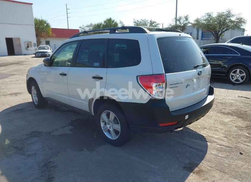 Photo 3 of 2013 Subaru Forester 2.5X (VIN JF2SHABC5DH426788)