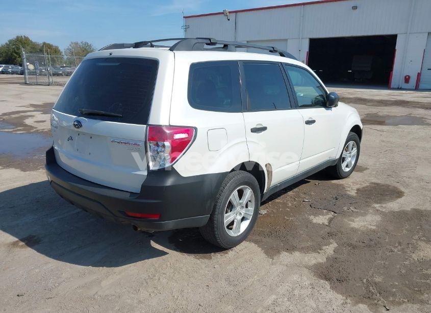 Photo 4 of 2013 Subaru Forester 2.5X (VIN JF2SHABC5DH426788)