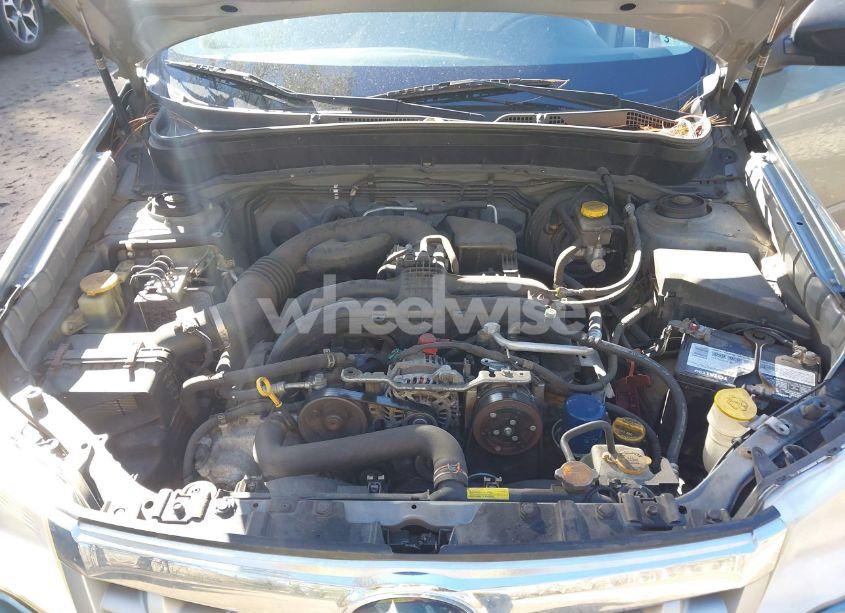 Photo 10 of 2011 Subaru Forester 2.5X (VIN JF2SHABC6BH701890)