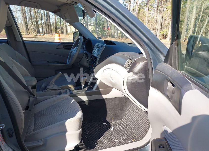 Photo 5 of 2011 Subaru Forester 2.5X (VIN JF2SHABC6BH701890)