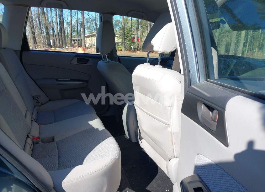 Photo 8 of 2011 Subaru Forester 2.5X (VIN JF2SHABC6BH701890)