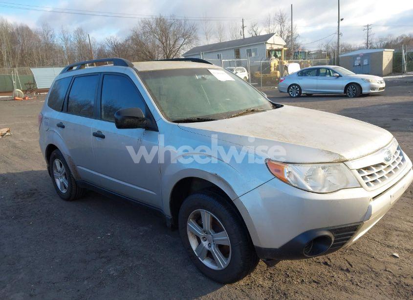 2011 Subaru Forester 2.5X (VIN JF2SHABC6BH762088) main photo