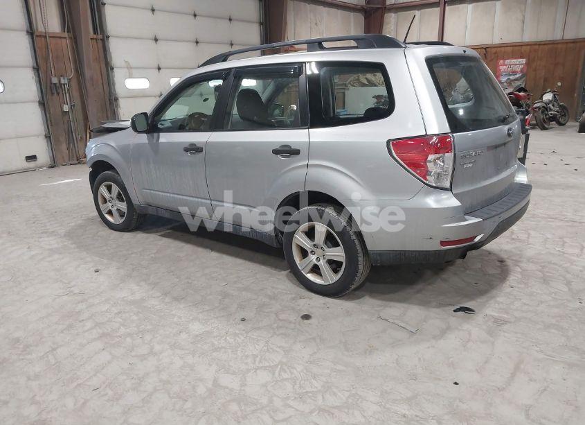 Photo 3 of 2012 Subaru Forester 2.5X (VIN JF2SHABC6CH440973)