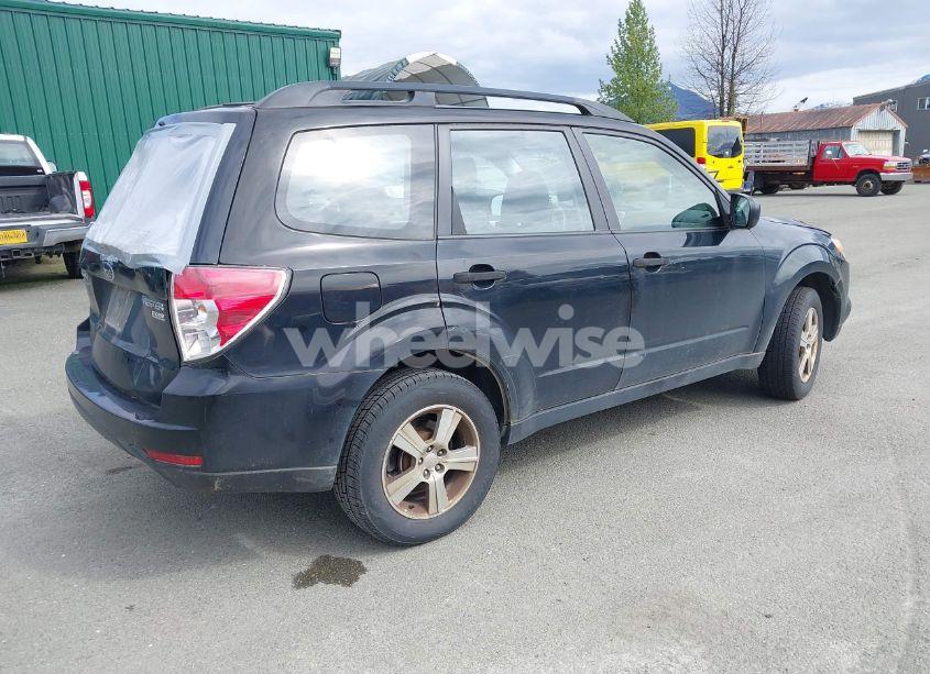 Photo 4 of 2012 Subaru Forester 2.5X (VIN JF2SHABC6CH452220)