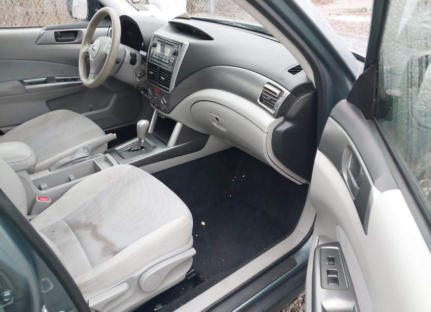 Photo 5 of 2013 Subaru Forester 2.5X (VIN JF2SHABC6DH405125)