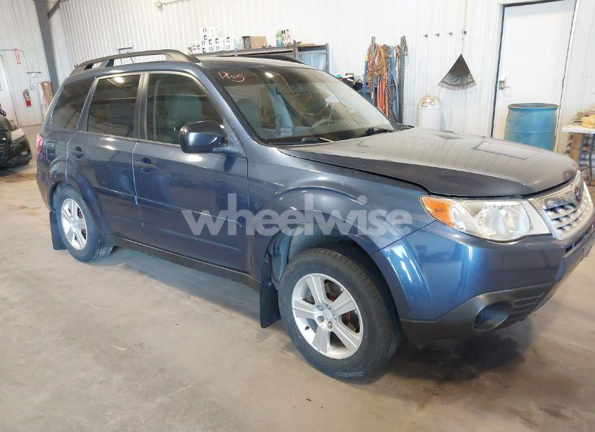 2013 Subaru Forester 2.5X (VIN JF2SHABC6DH430350) main photo