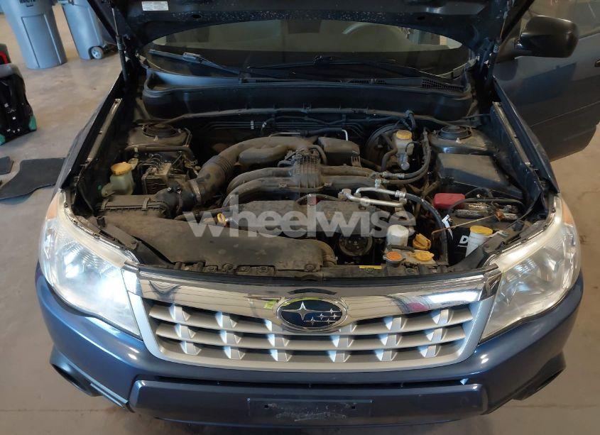 Photo 10 of 2013 Subaru Forester 2.5X (VIN JF2SHABC6DH430350)