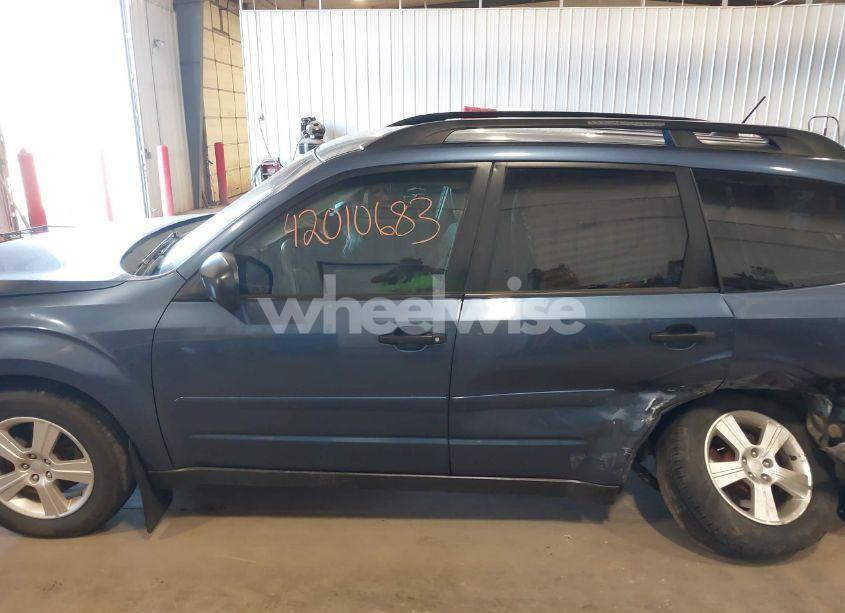 Photo 15 of 2013 Subaru Forester 2.5X (VIN JF2SHABC6DH430350)