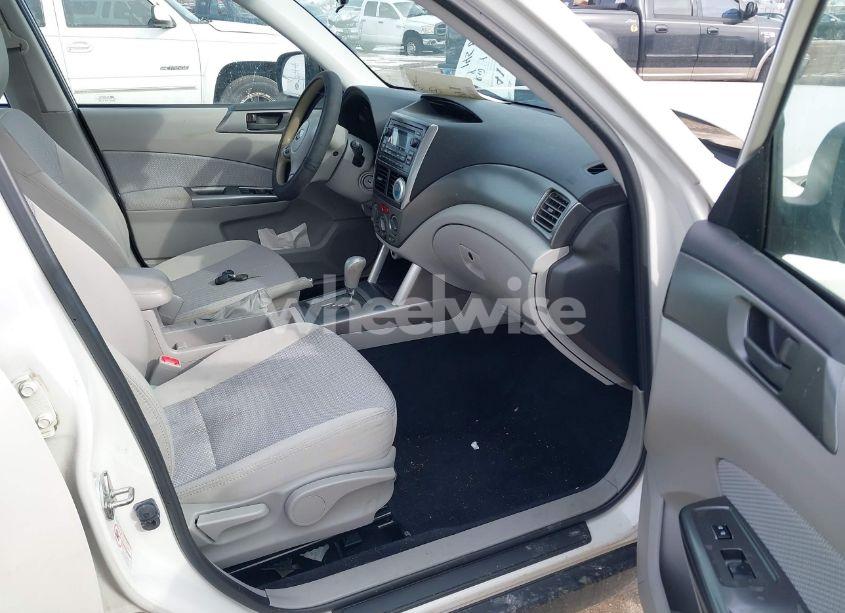 Photo 5 of 2013 Subaru Forester 2.5X (VIN JF2SHABC6DH435211)