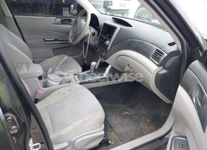 Photo 5 of 2012 Subaru Forester 2.5X (VIN JF2SHABC7CH404340)