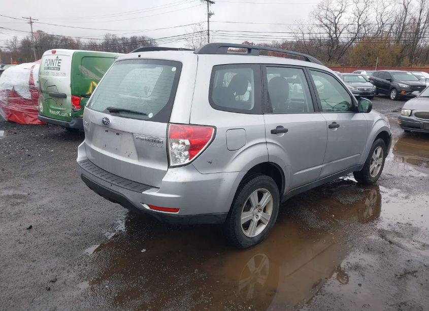 Photo 4 of 2012 Subaru Forester 2.5X (VIN JF2SHABC7CH455174)
