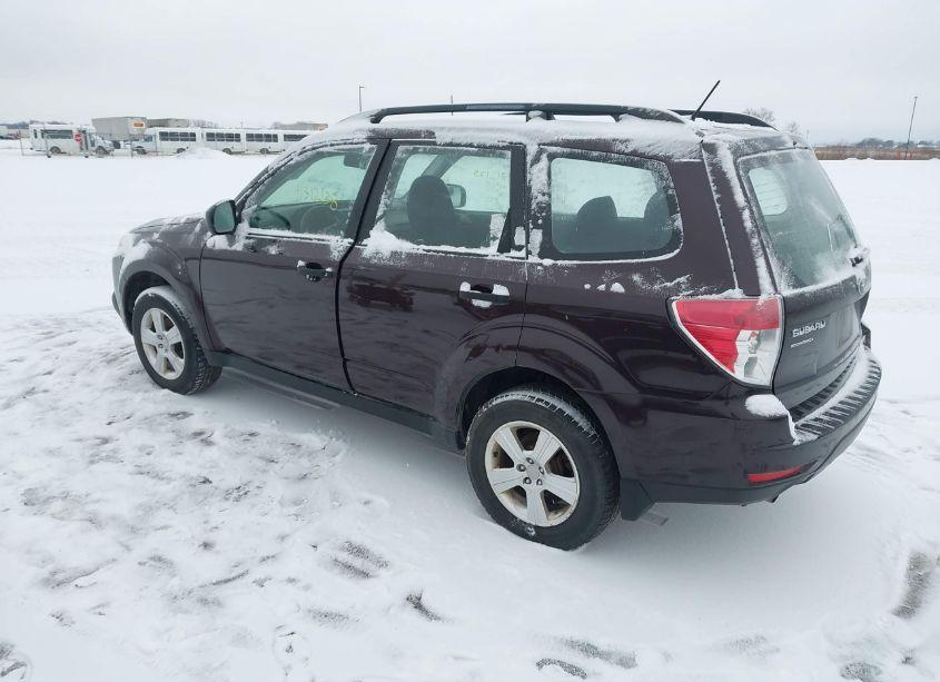 Photo 3 of 2013 Subaru Forester 2.5X (VIN JF2SHABC7DH405991)