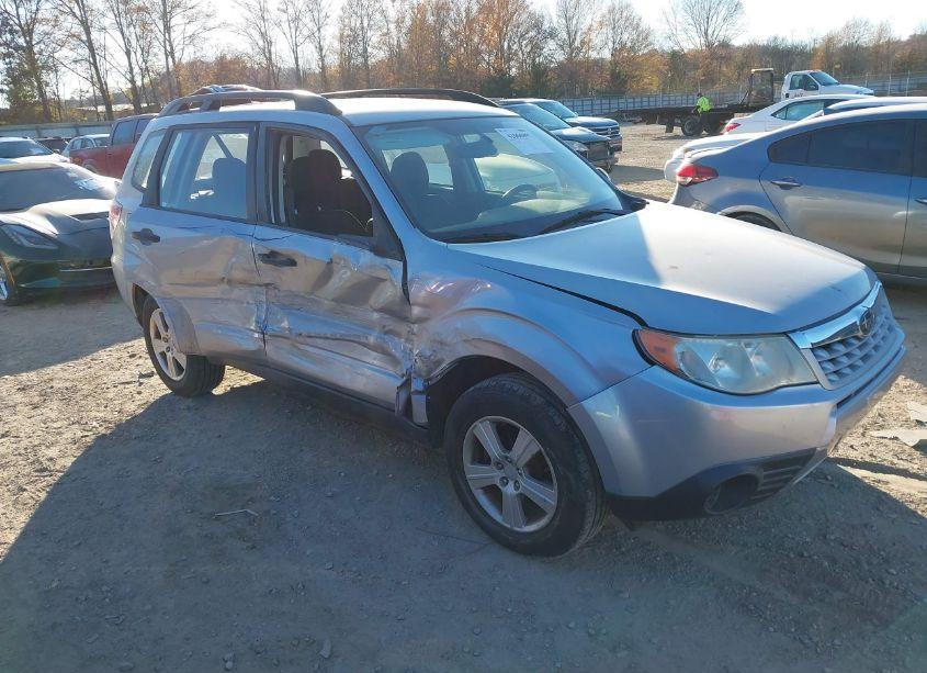 2013 Subaru Forester 2.5X (VIN JF2SHABC7DH409037) main photo