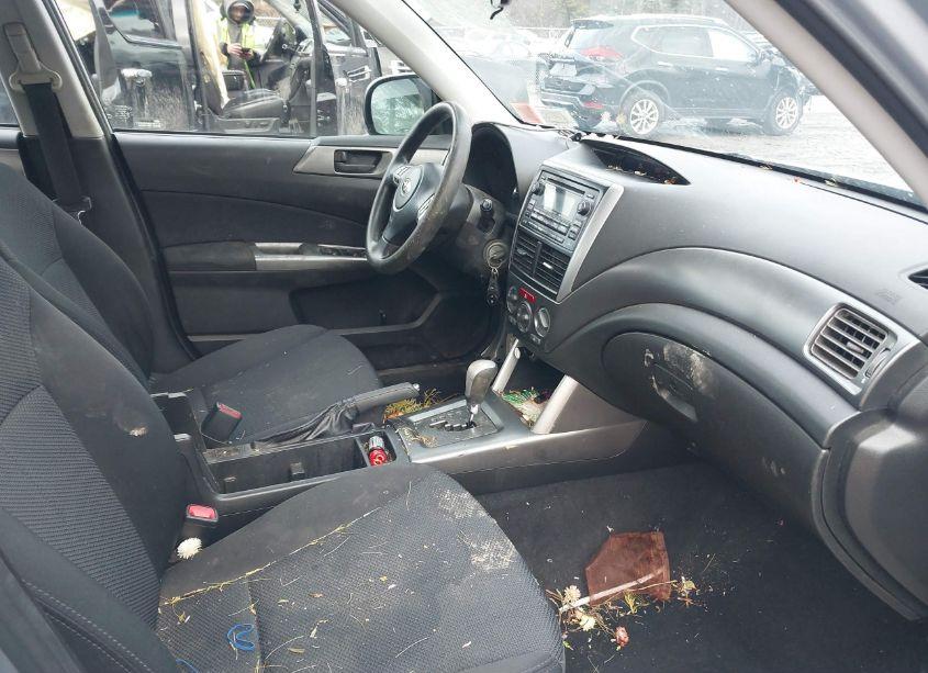 Photo 5 of 2013 Subaru Forester 2.5X (VIN JF2SHABC7DH446024)