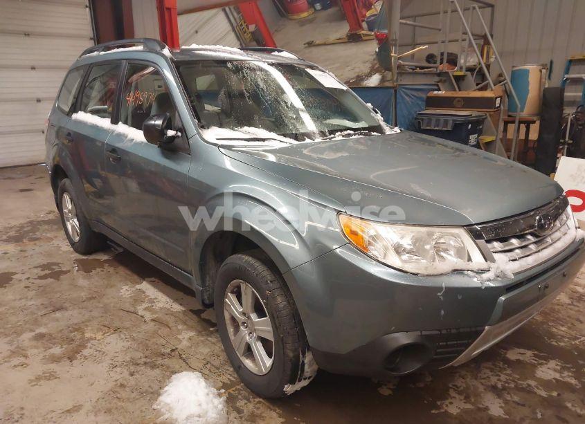 2011 Subaru Forester 2.5X (VIN JF2SHABC8BG748909) main photo