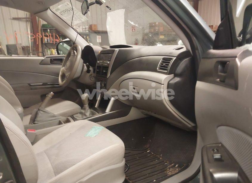 Photo 5 of 2011 Subaru Forester 2.5X (VIN JF2SHABC8BG748909)