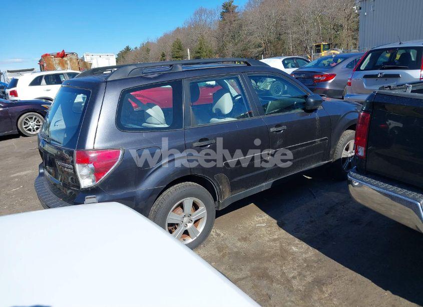 Photo 4 of 2011 Subaru Forester 2.5X (VIN JF2SHABC8BG755388)