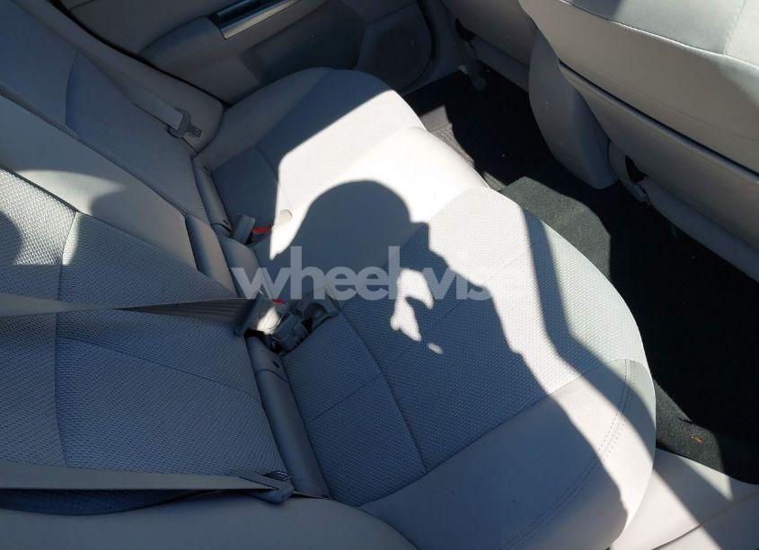 Photo 8 of 2011 Subaru Forester 2.5X (VIN JF2SHABC8BG755388)