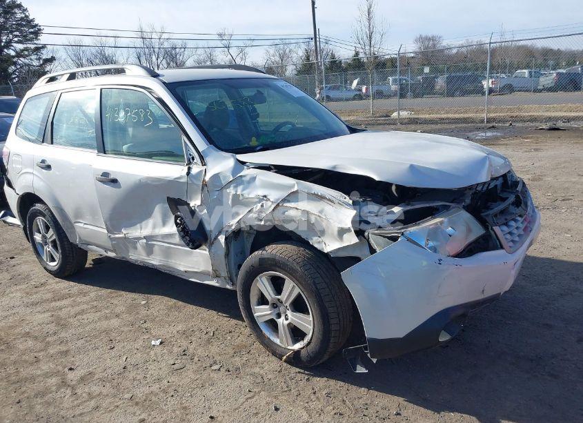 2012 Subaru Forester 2.5X (VIN JF2SHABC8CH462148) main photo