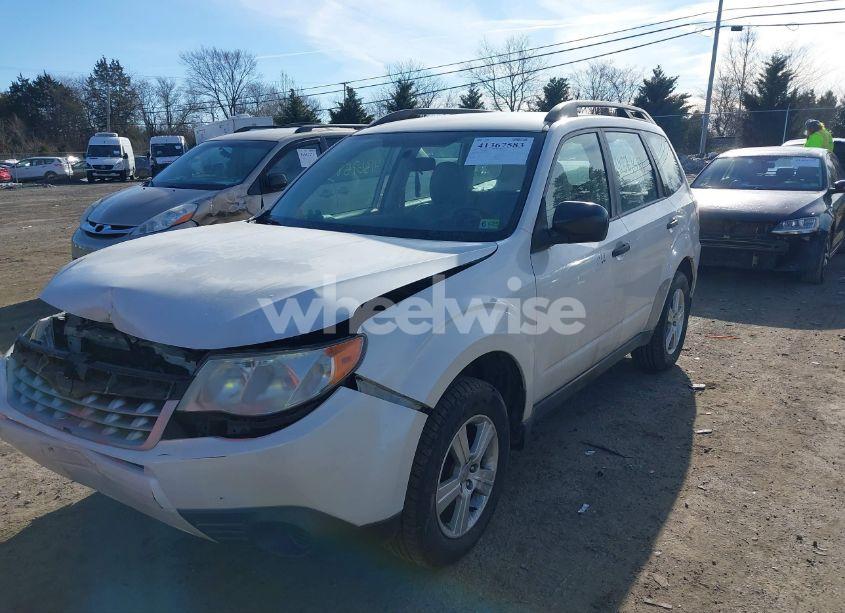 Photo 2 of 2012 Subaru Forester 2.5X (VIN JF2SHABC8CH462148)