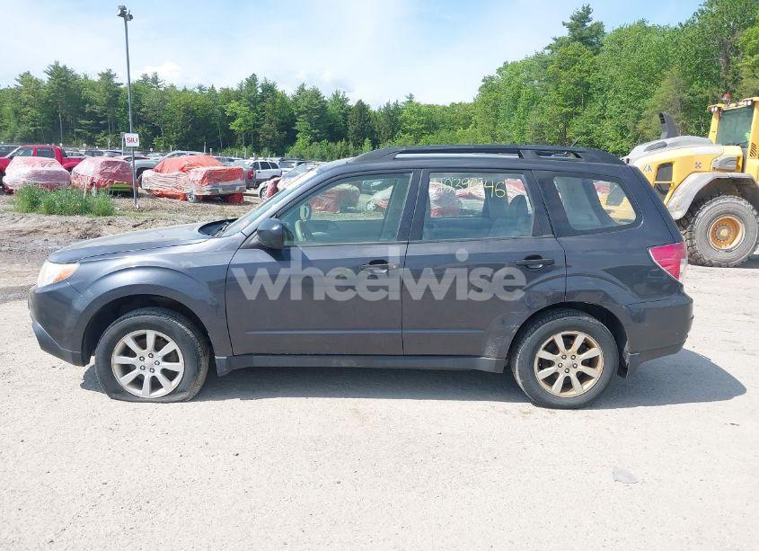 Photo 12 of 2013 Subaru Forester 2.5X (VIN JF2SHABC8DG409179)