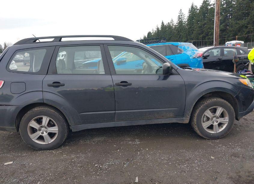 Photo 13 of 2013 Subaru Forester 2.5X (VIN JF2SHABC8DH434948)