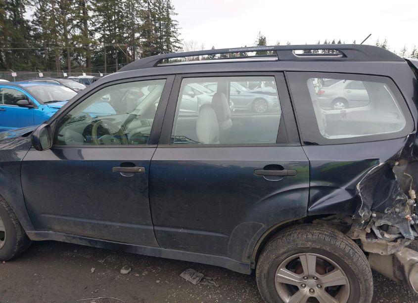 Photo 14 of 2013 Subaru Forester 2.5X (VIN JF2SHABC8DH434948)