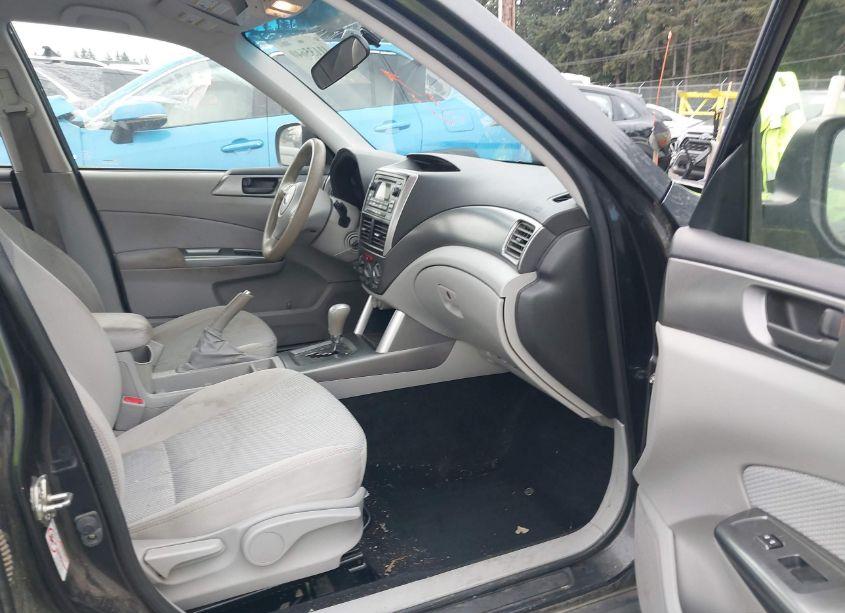 Photo 5 of 2013 Subaru Forester 2.5X (VIN JF2SHABC8DH434948)