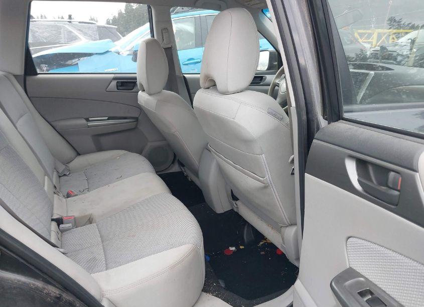 Photo 8 of 2013 Subaru Forester 2.5X (VIN JF2SHABC8DH434948)