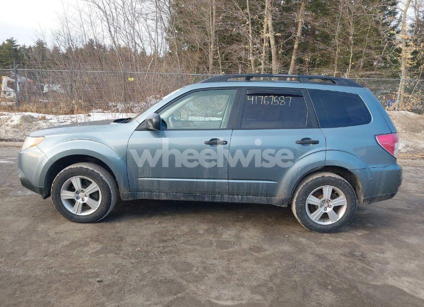 Photo 12 of 2011 Subaru Forester 2.5X (VIN JF2SHABC9BH710499)