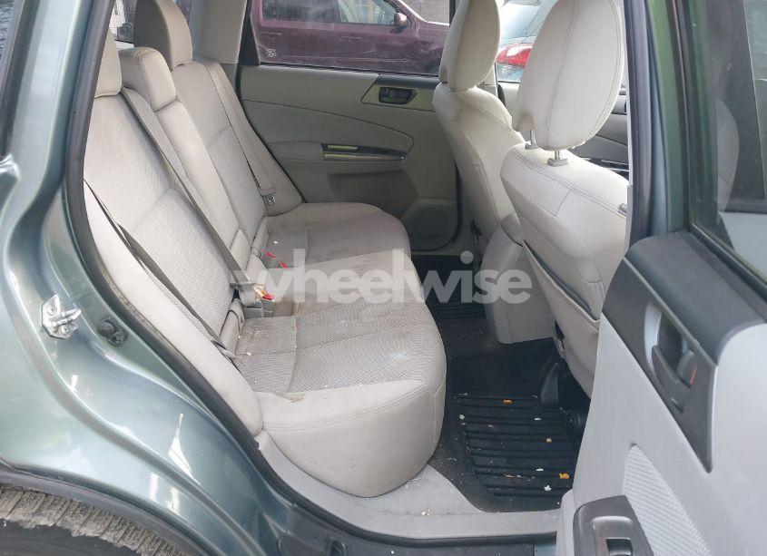 Photo 8 of 2011 Subaru Forester 2.5X (VIN JF2SHABC9BH710499)