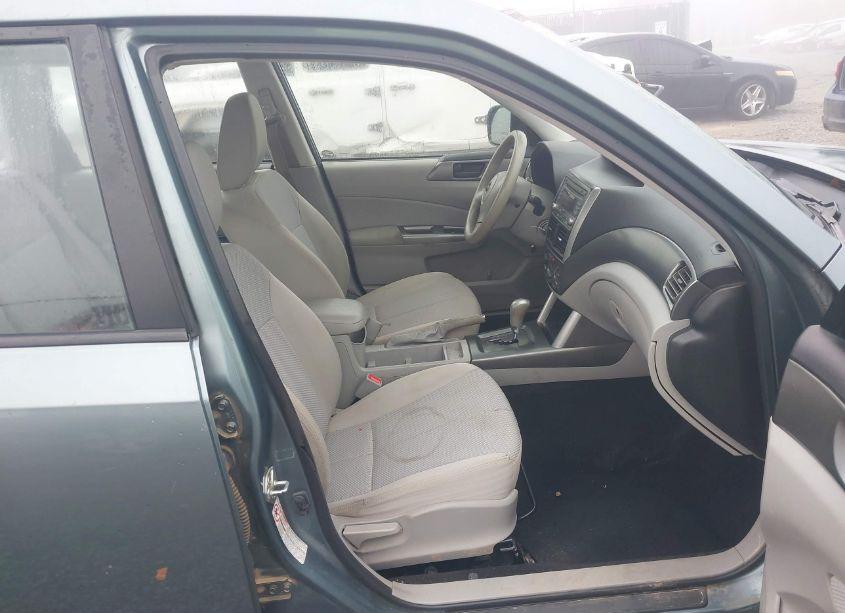 Photo 5 of 2011 Subaru Forester 2.5X (VIN JF2SHABC9BH765440)
