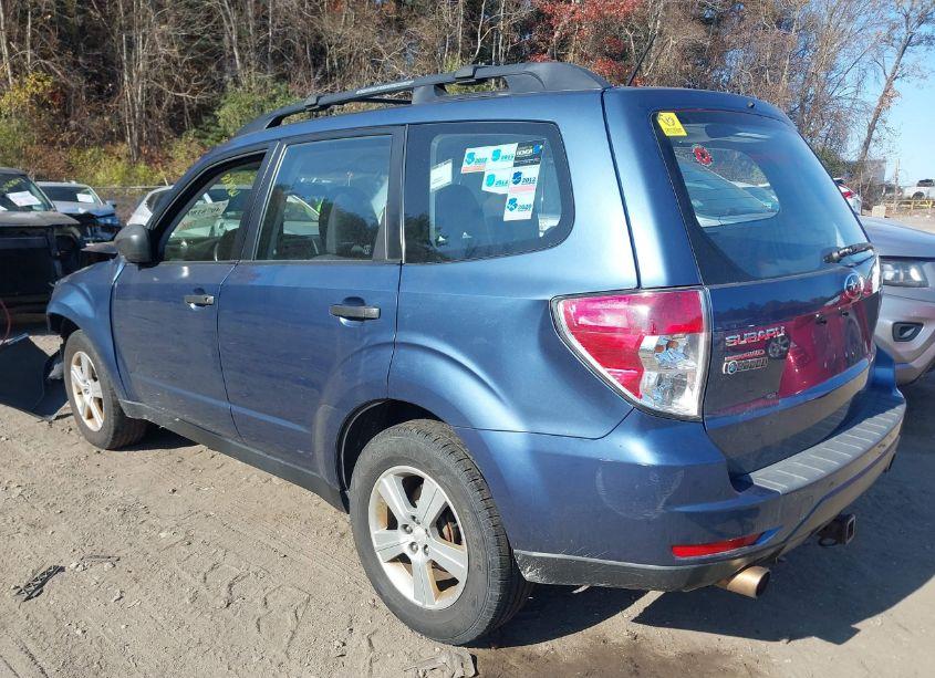Photo 3 of 2012 Subaru Forester 2.5X (VIN JF2SHABC9CH457640)