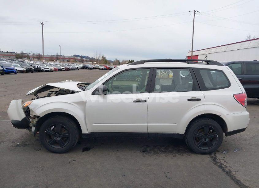 Photo 14 of 2013 Subaru Forester 2.5X (VIN JF2SHABC9DG419820)